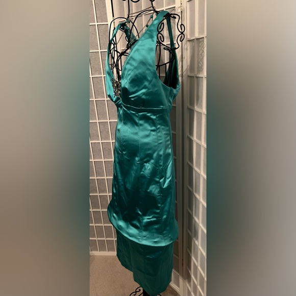 BEBE Slim Sexy V Neck Satin Midi Dress NWT - Picture 4 of 11